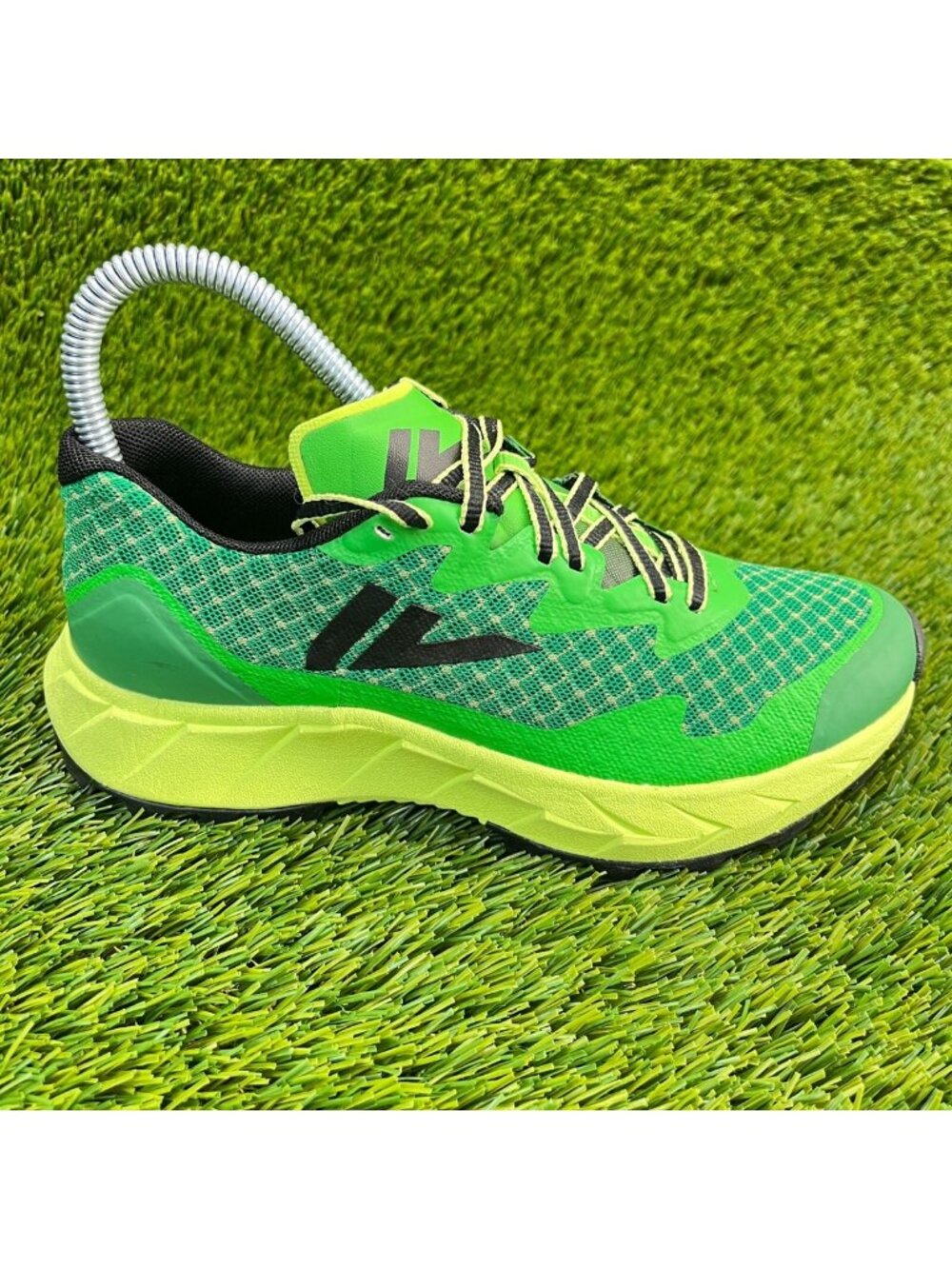VJ Ultra Womens Size 6 Green Athletic Trail Running Walking Shoes Sneakers